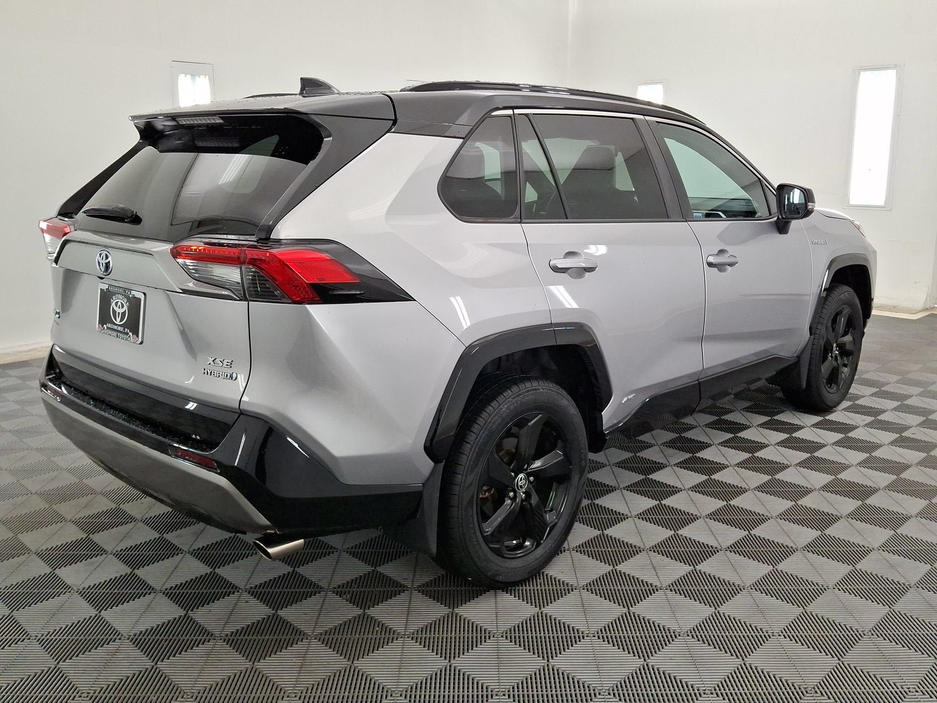 Used 2021 Toyota RAV4 XSE AWD/4WD image 25