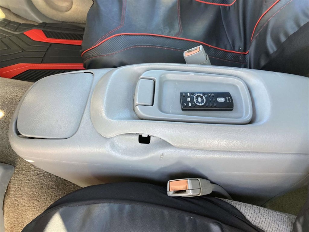 Used 1998 Chevrolet Silverado 1500 Base w/ Preferred Equipment Group 2 image 15