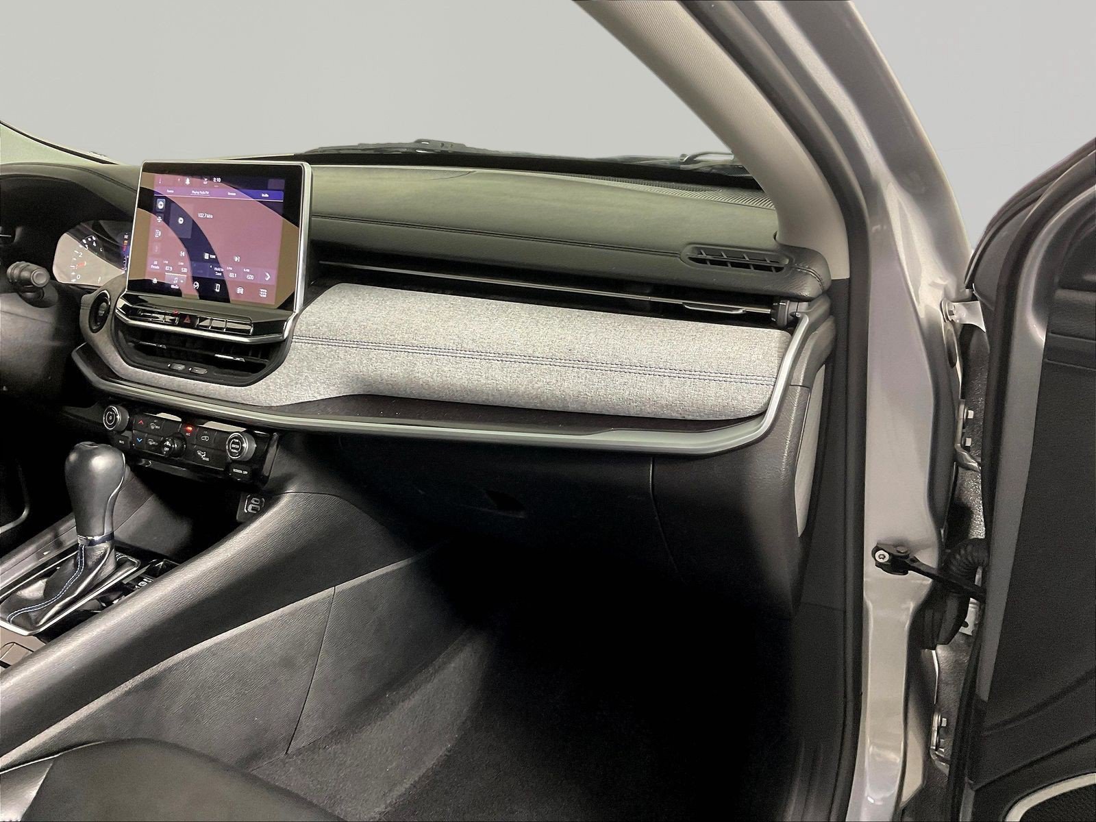 Used 2022 Jeep Compass Latitude FWD image 27