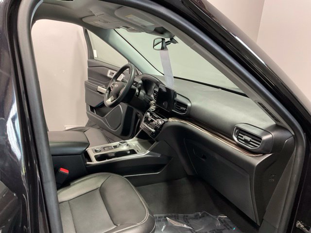 Used 2022 Ford Explorer Limited w/ Hybrid Equipment Group 310A AWD/4WD image 24