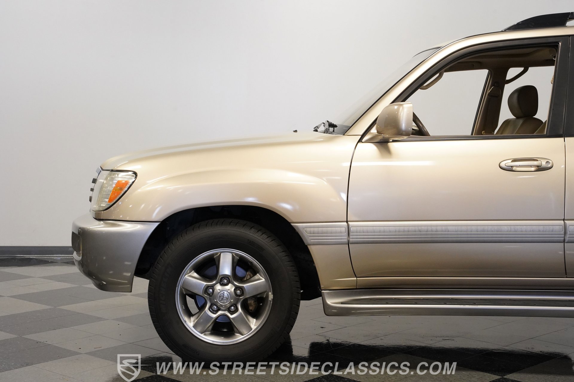 Used 2006 Toyota Land Cruiser AWD/4WD image 24