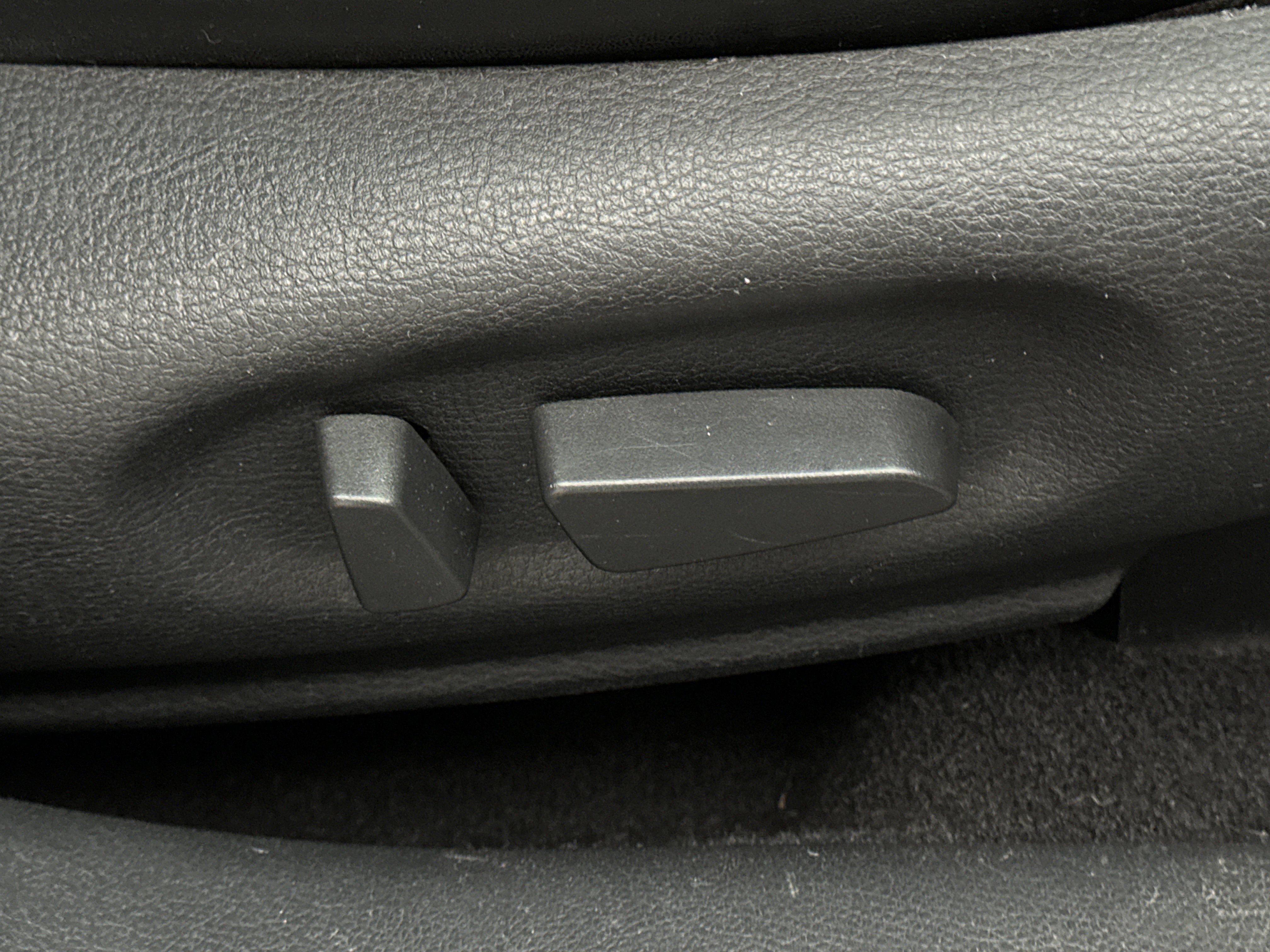 Used 2009 MAZDA MAZDA6 i Grand Touring w/ Moonroof & Bose Pkg image 23