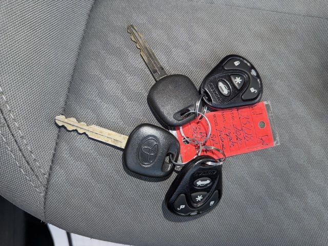 Used 2020 Toyota Tacoma SR image 23