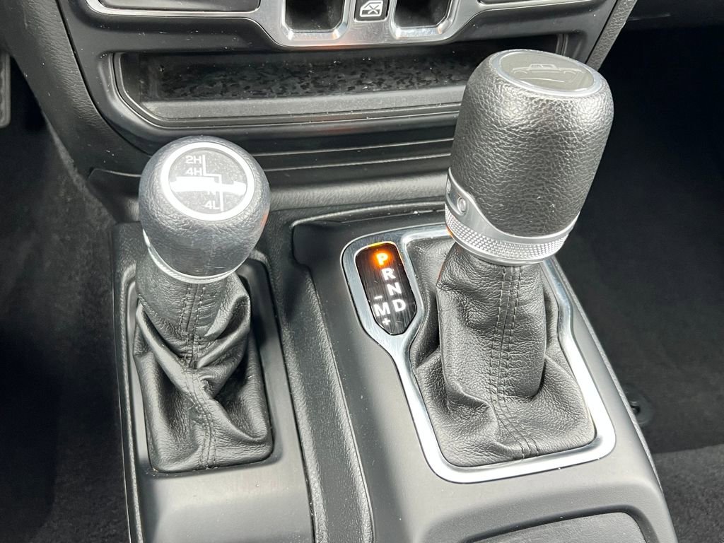 Used 2021 Jeep Gladiator Willys image 29