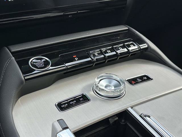 New 2027 Lincoln Navigator Reserve w/ Jet Appearance Package AWD/4WD image 19