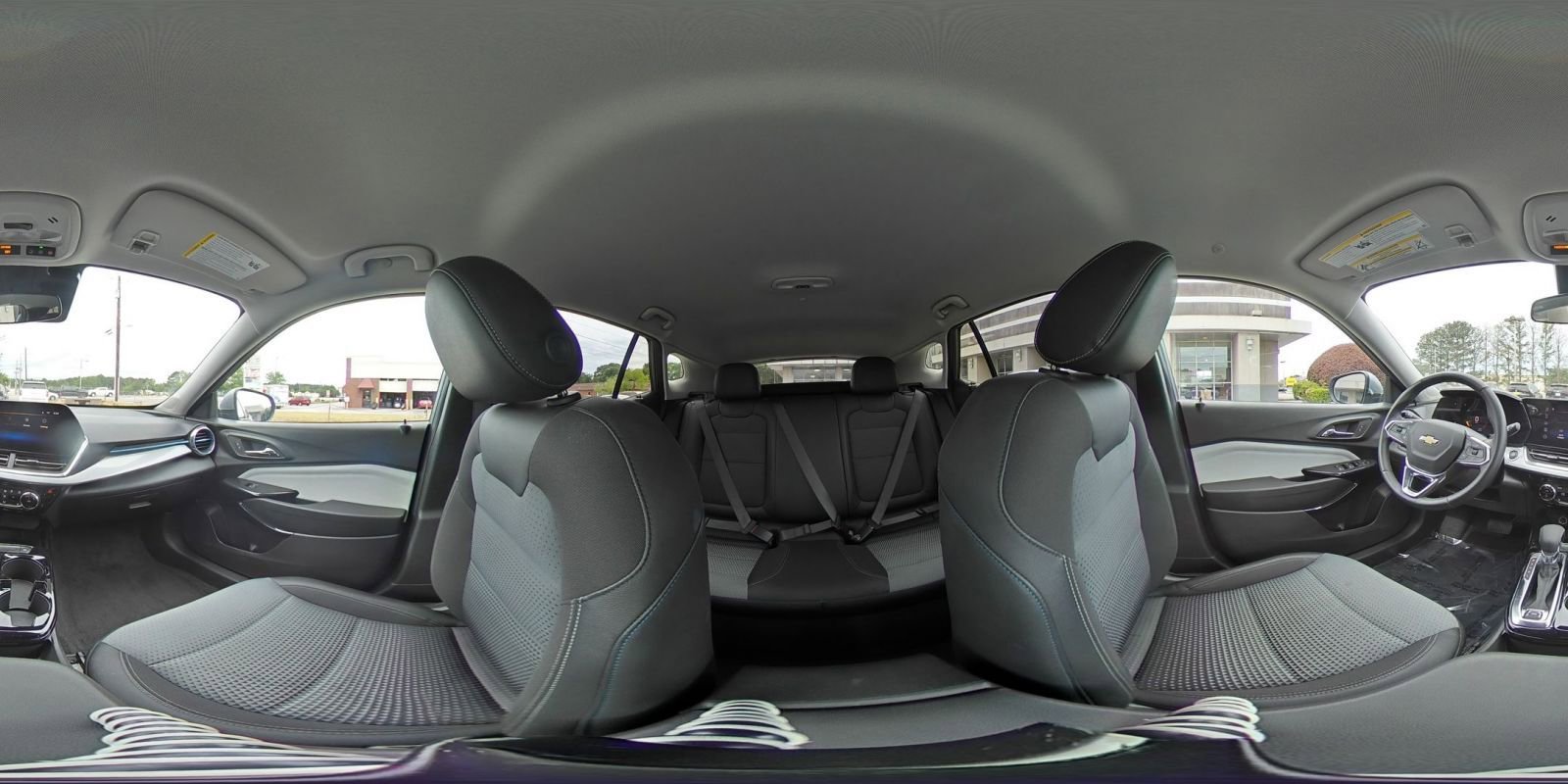 Used 2025 Chevrolet Trax LT w/ LT Convenience Package FWD image 42