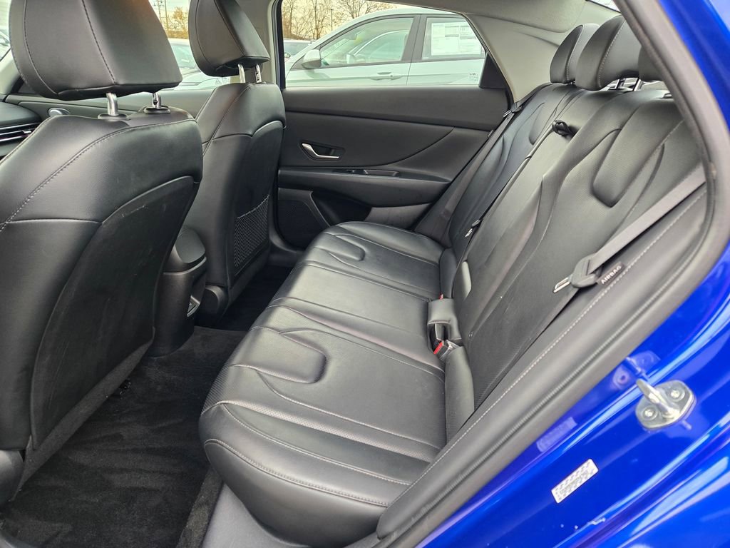 Used 2024 Hyundai Elantra Limited image 21