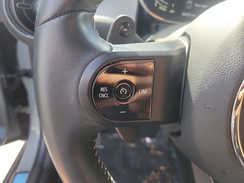 Used 2023 MINI Cooper S image 27