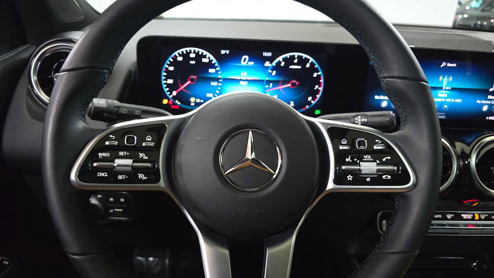 Certified 2023 Mercedes-Benz GLB 250 GLB 250 image 30