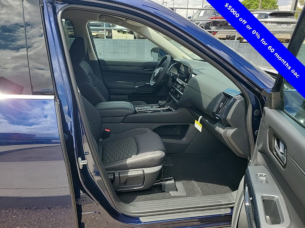 New 2025 Nissan Pathfinder SV w/ Black Appearance Package image 16