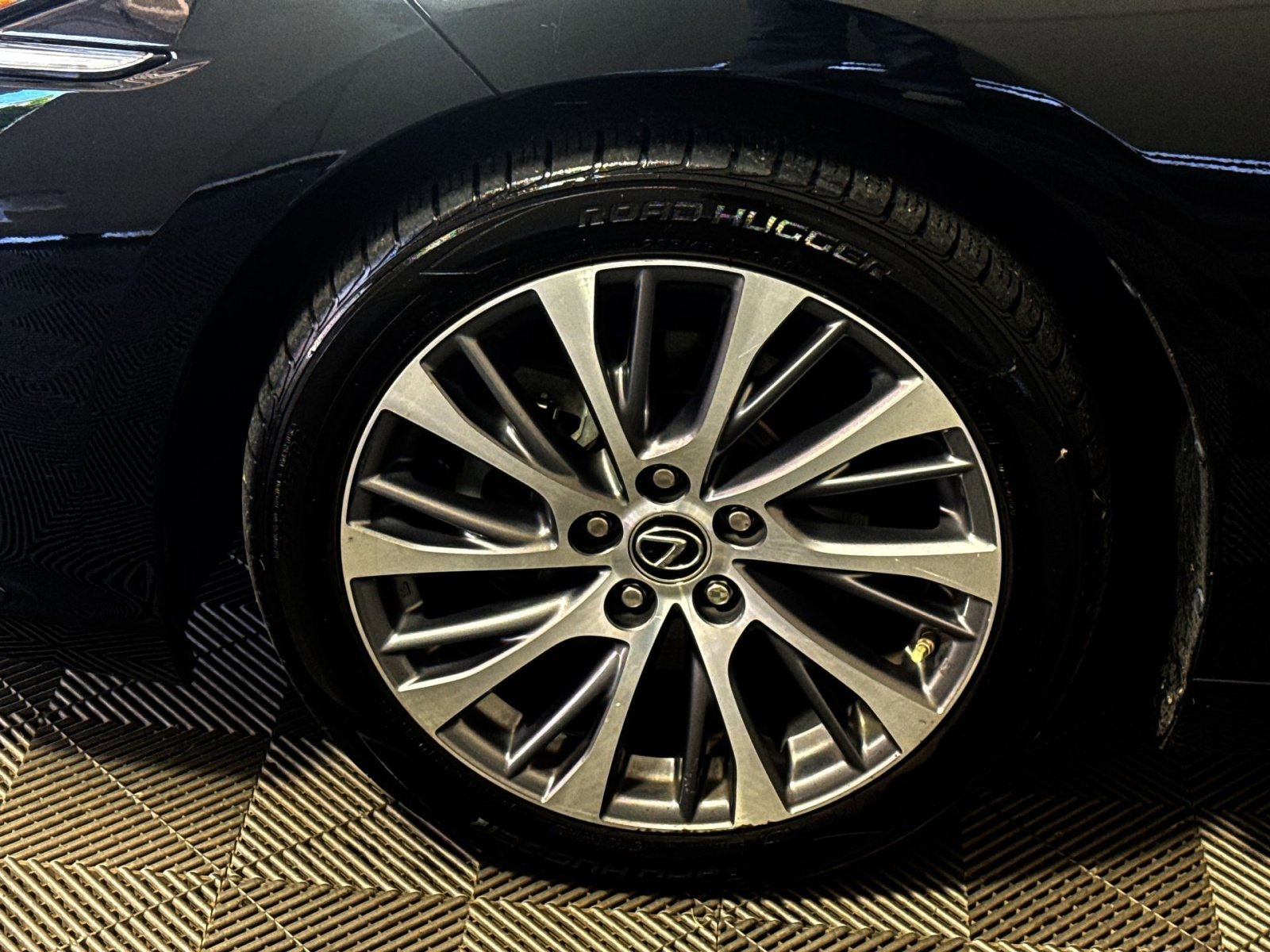 Used 2021 Lexus ES 300h w/ Premium Package FWD image 12