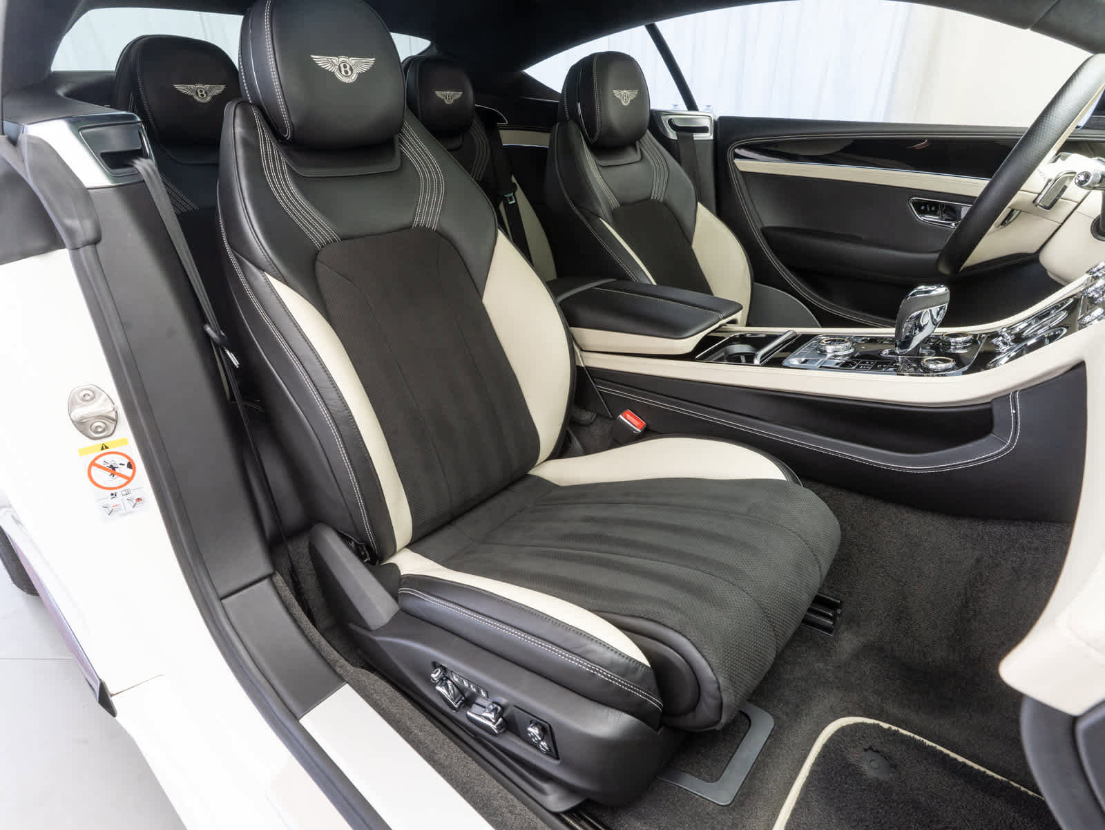 Used 2023 Bentley Continental GT S image 14
