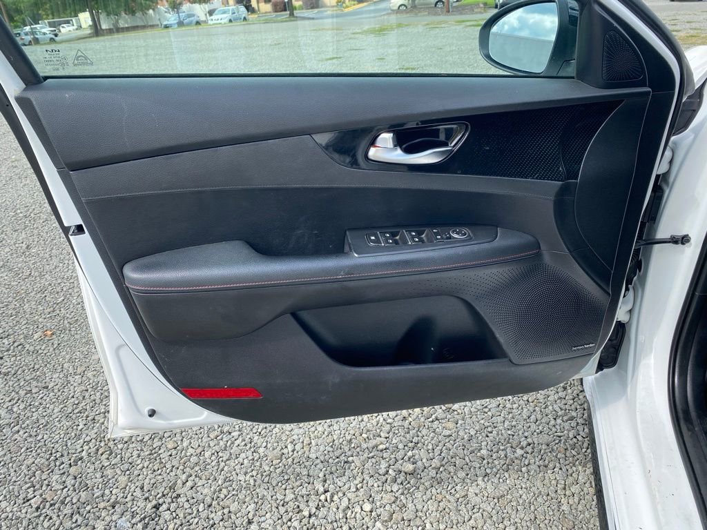 Used 2023 Kia Forte GT w/ GT2 Package image 9