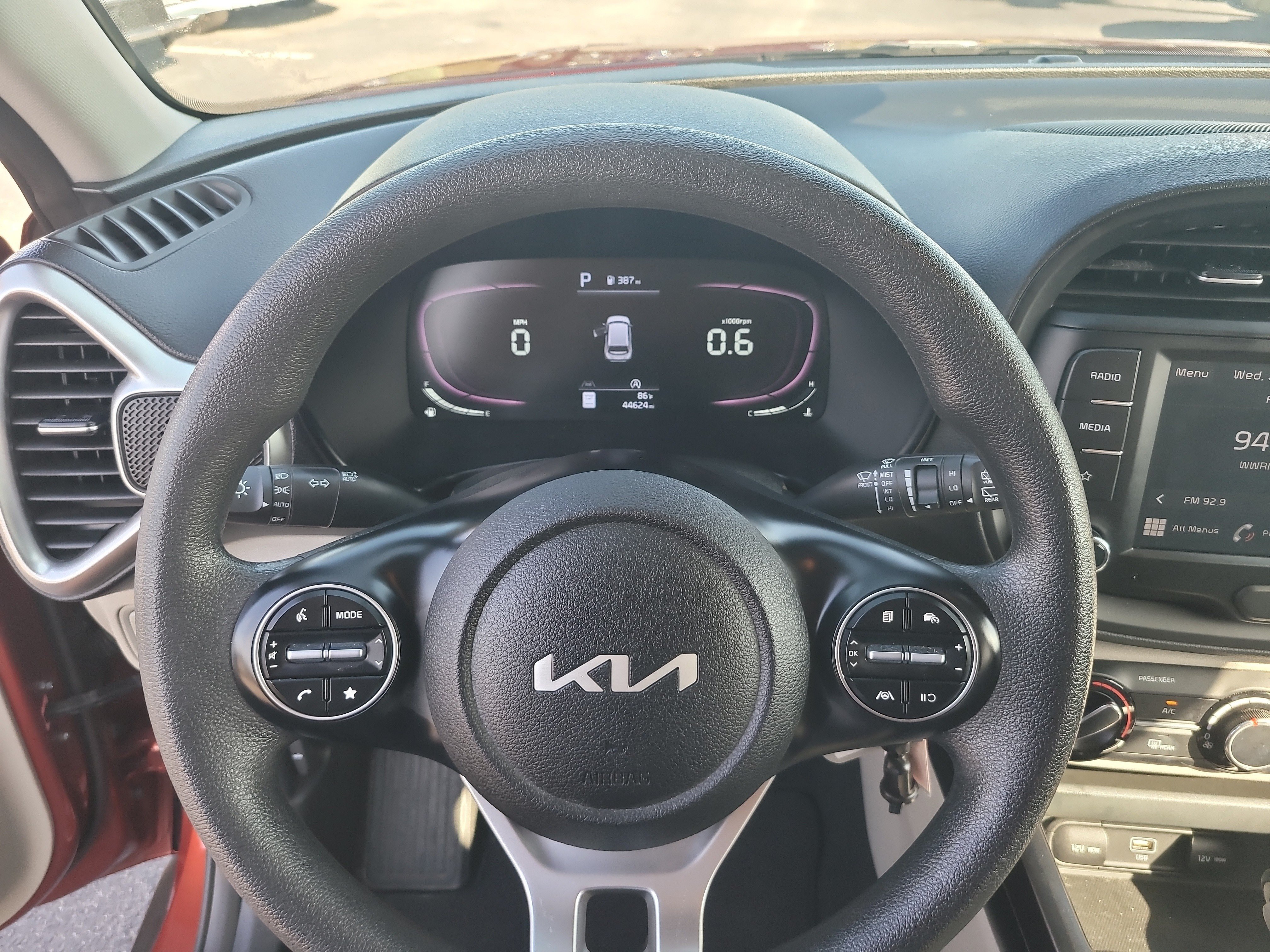 Used 2023 Kia Soul LX FWD image 26