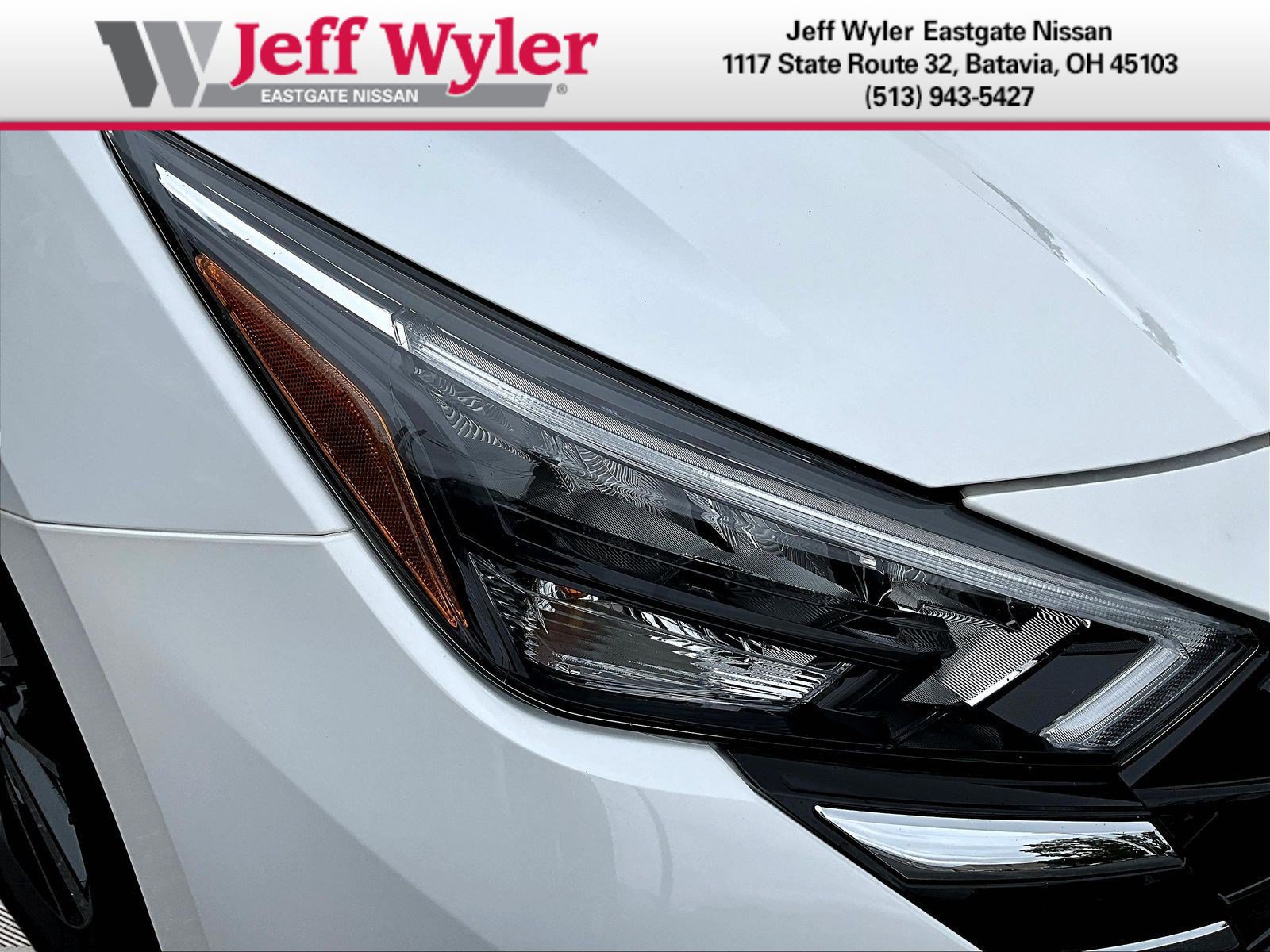 New 2025 Nissan Versa SV w/ Trunk Package FWD image 8