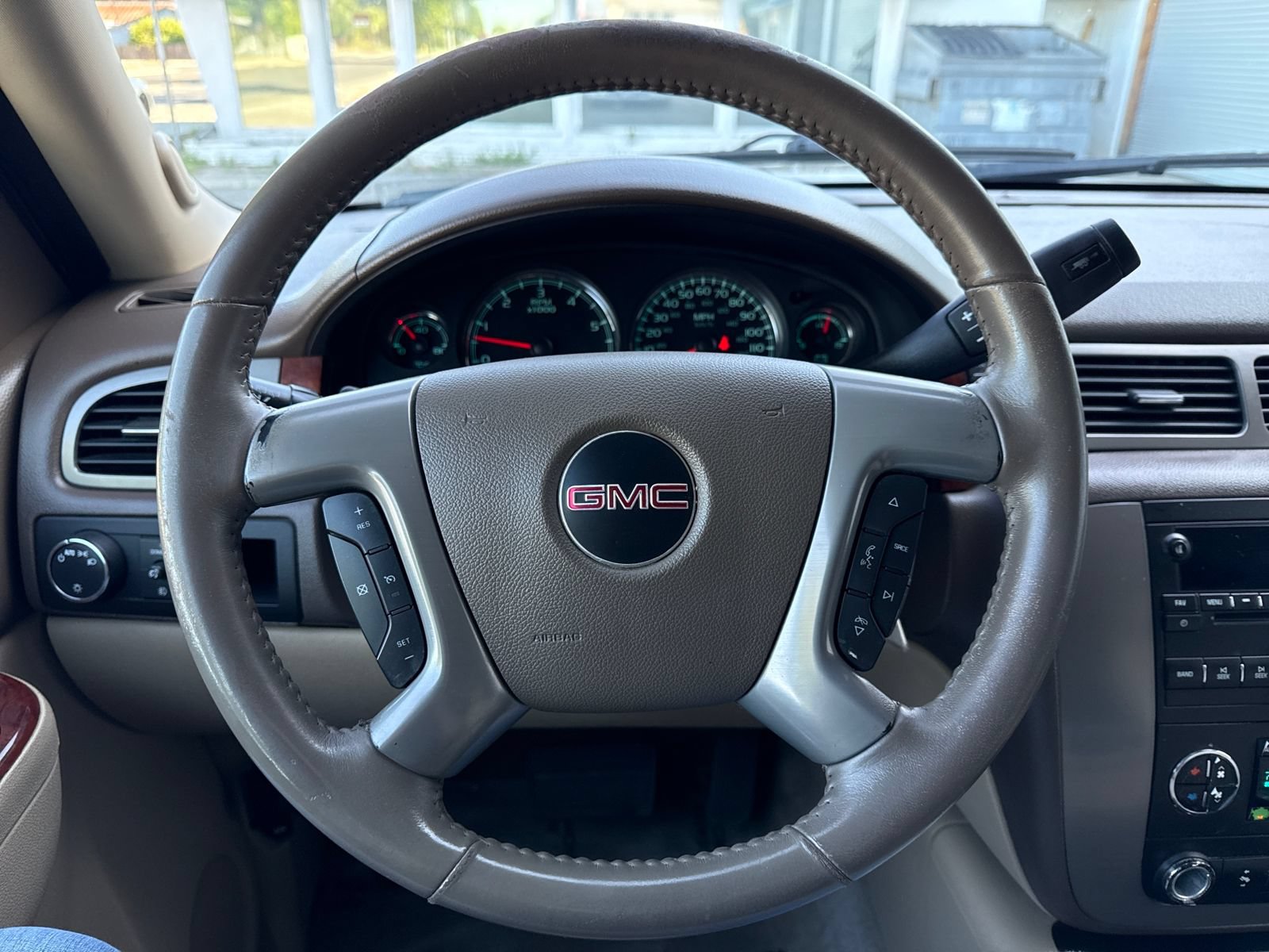 Used 2014 GMC Yukon XL SLT RWD image 14