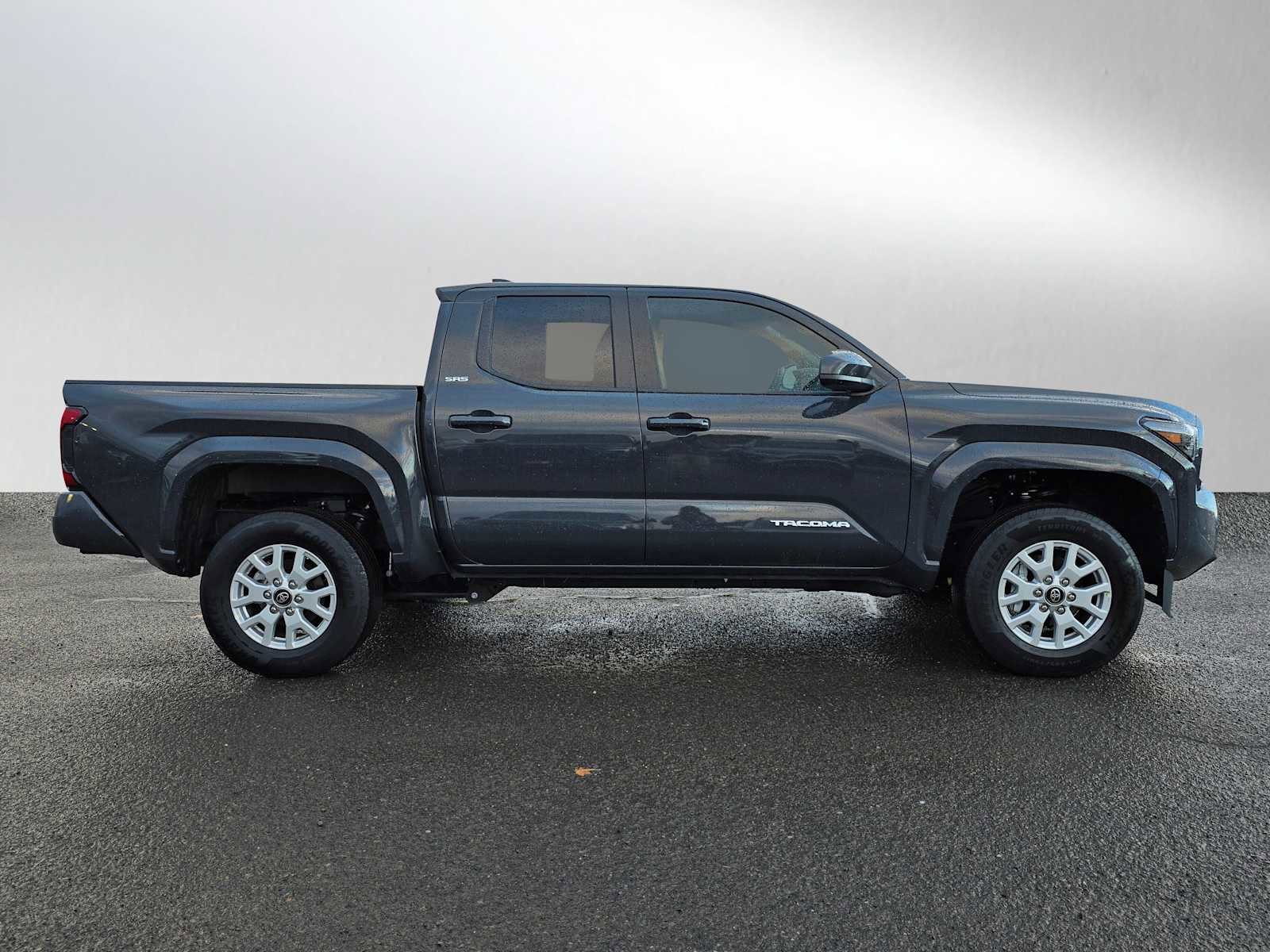 Certified 2025 Toyota Tacoma SR5 image 2