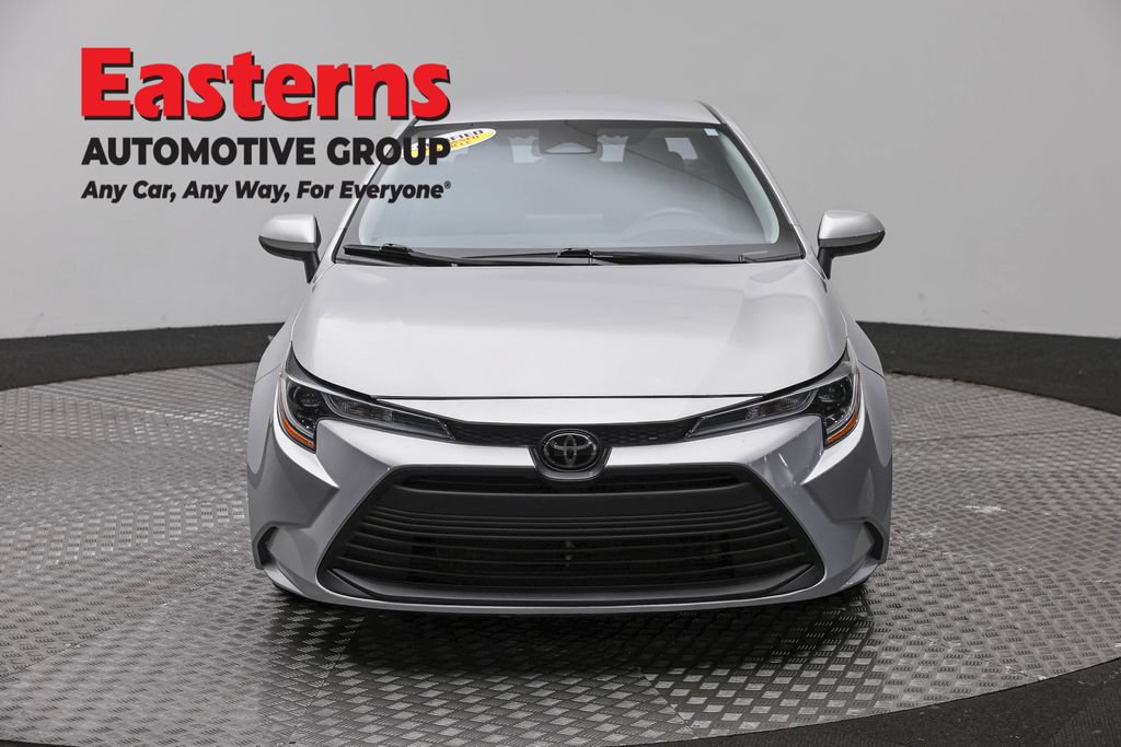 Used 2024 Toyota Corolla LE FWD image 3