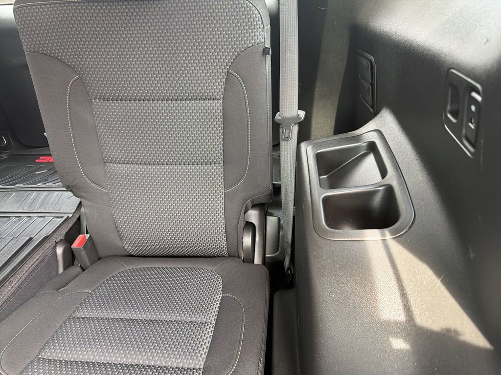 Used 2022 GMC Acadia SLE w/ LPO, Floor Liner Package image 31