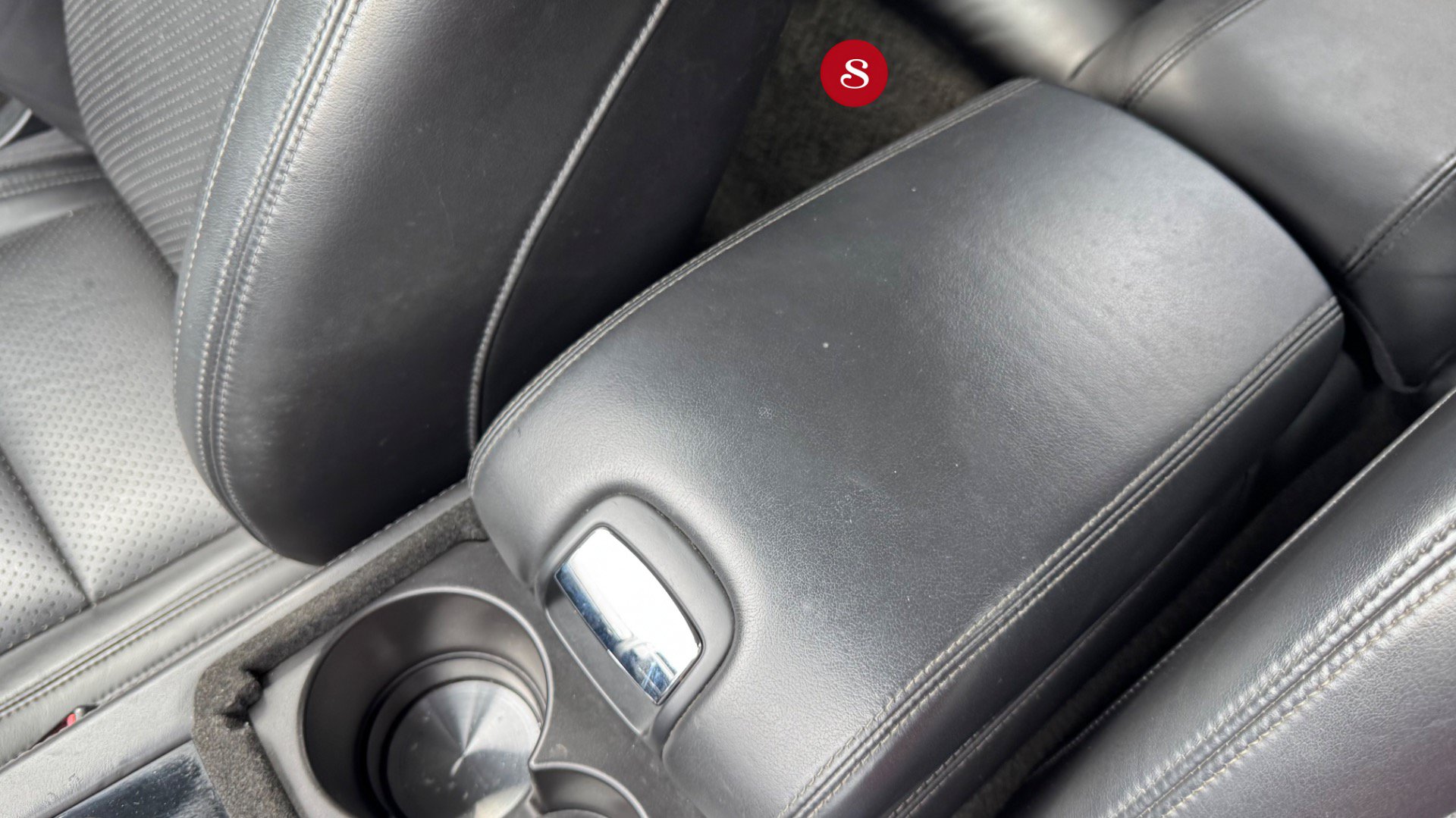 Used 2012 Jaguar XKR R RWD image 18