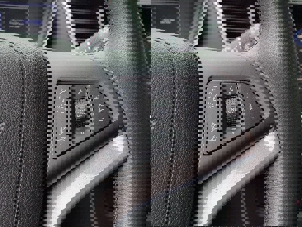 Used 2020 Chevrolet Trax LT w/ LT Convenience Package image 25