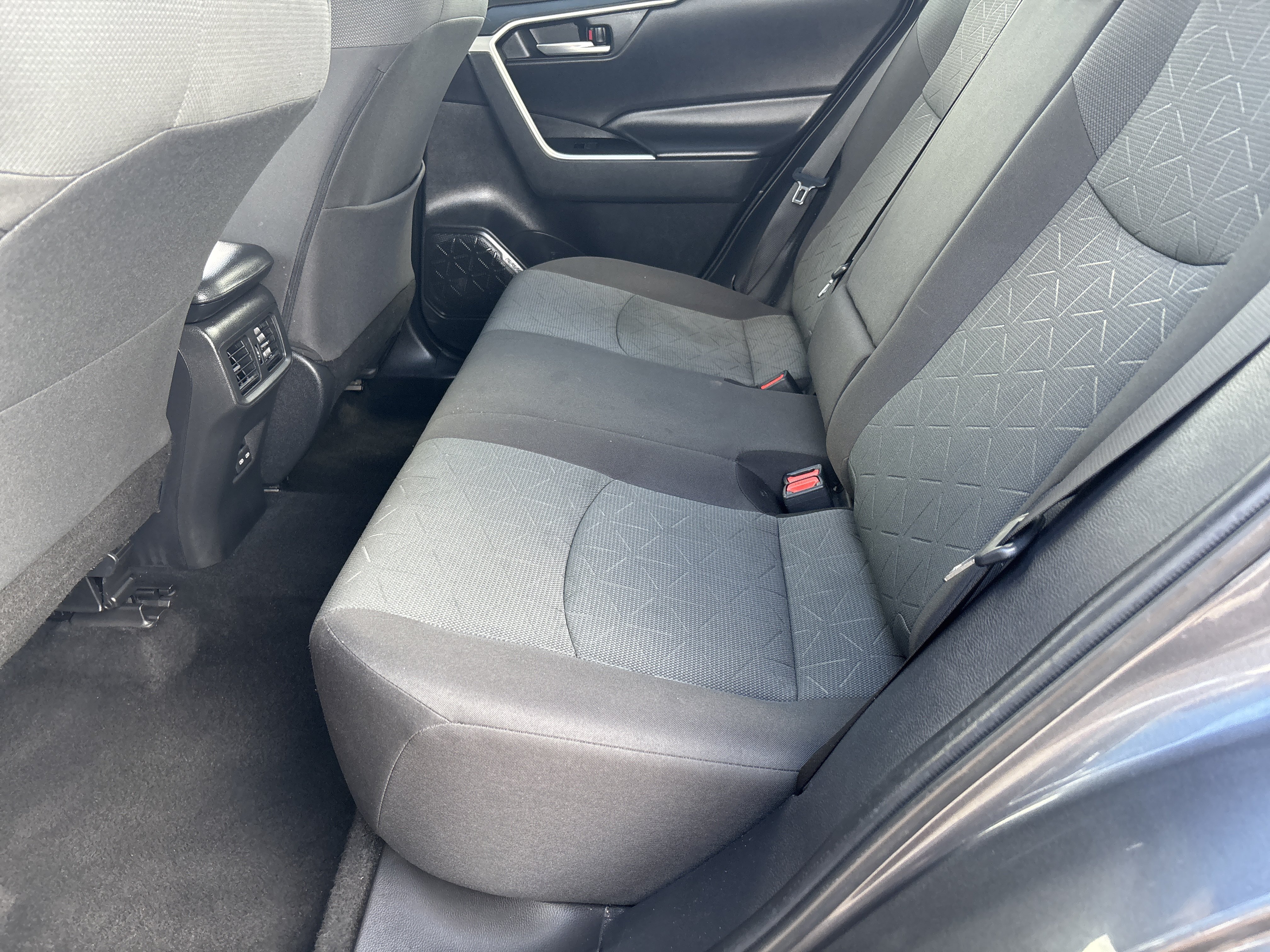 Used 2023 Toyota RAV4 XLE AWD/4WD image 16