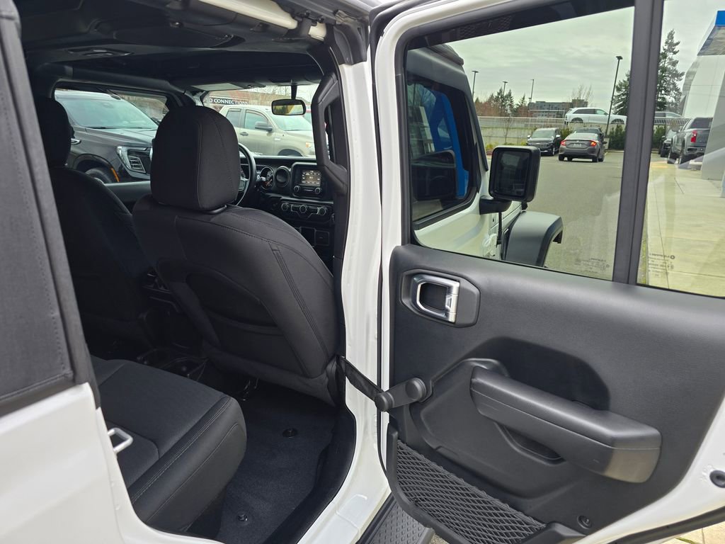 Used 2021 Jeep Gladiator Sport image 45