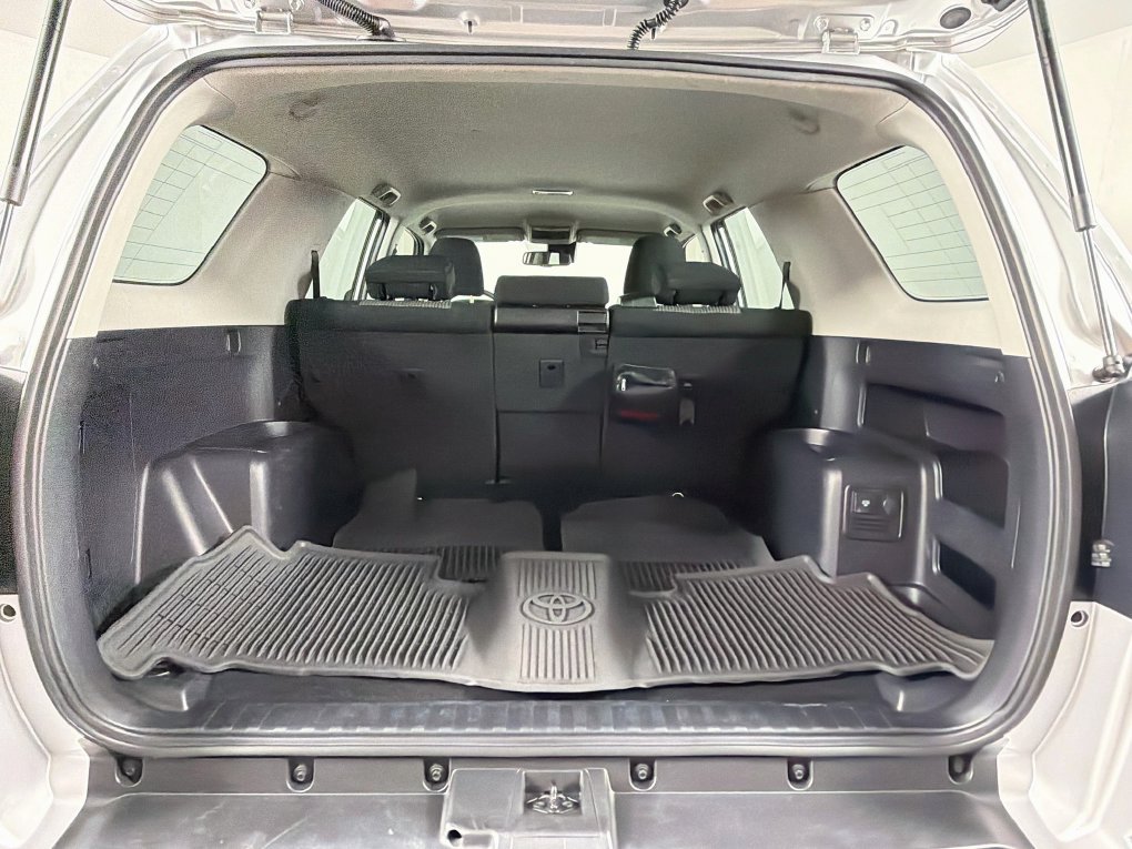 Used 2024 Toyota 4Runner SR5 RWD image 28