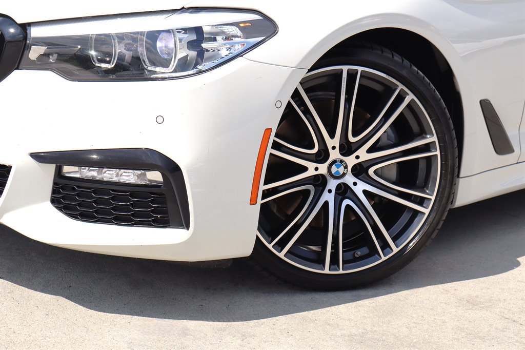 Used 2018 BMW 540i RWD image 12