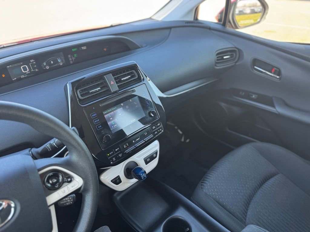 Used 2017 Toyota Prius One FWD image 17