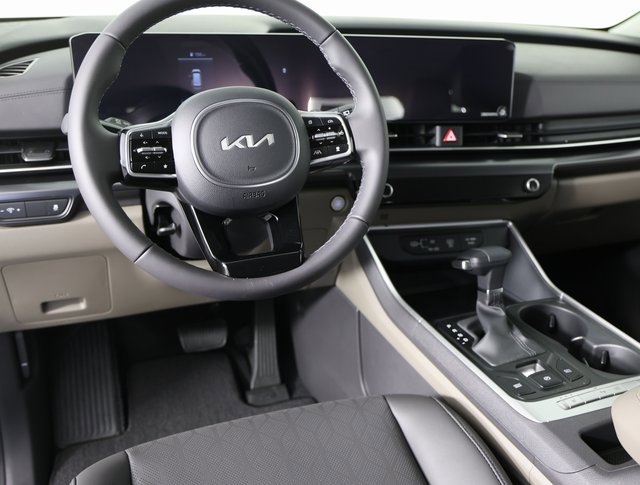Certified 2026 Kia Carnival image 11