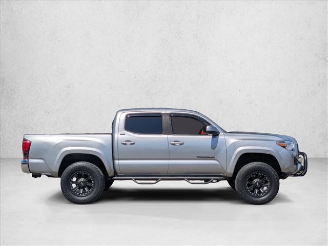 Used 2020 Toyota Tacoma SR5 RWD image 4