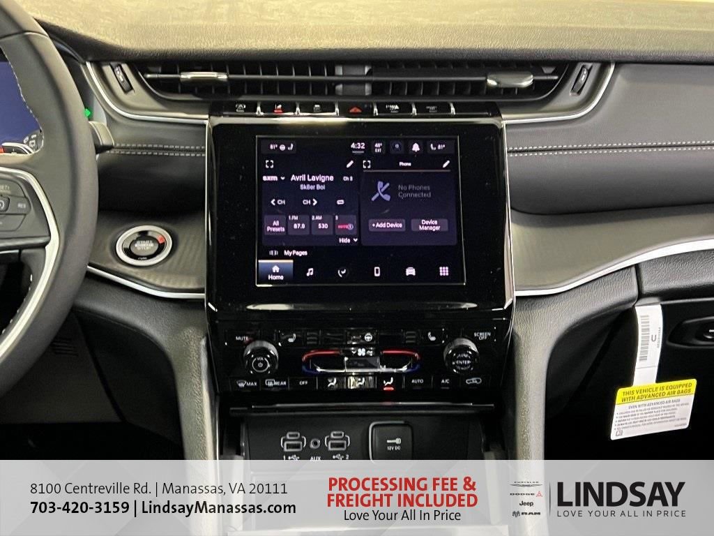 New 2025 Jeep Grand Cherokee Altitude image 18