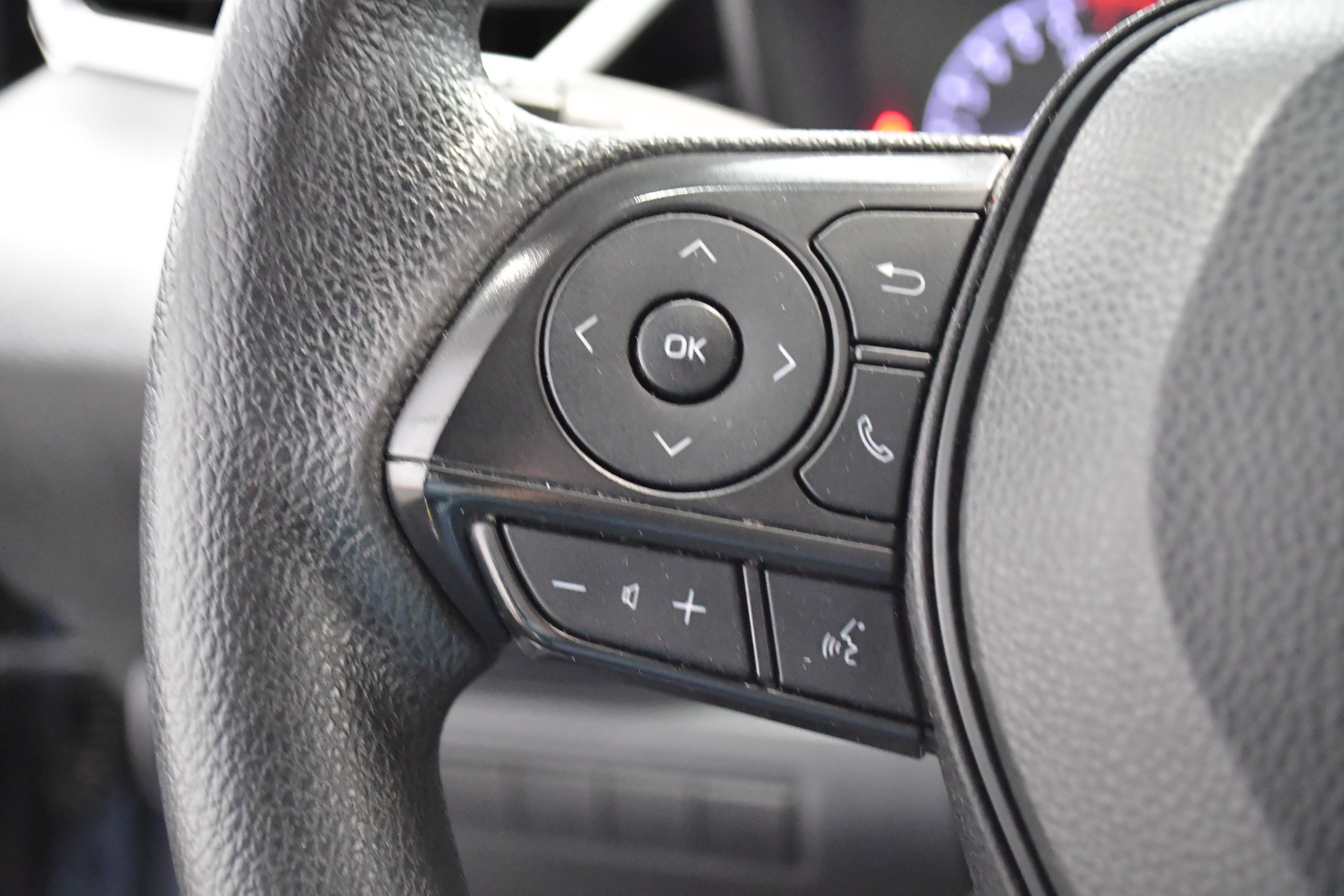 Used 2022 Toyota Corolla LE FWD image 21