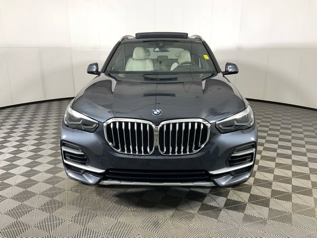 Certified 2022 BMW X5 xDrive40i w/ Parking Assistance Package image 2