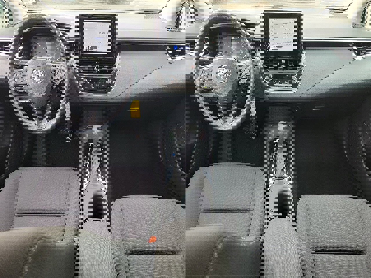 Used 2025 Toyota Corolla LE image 12