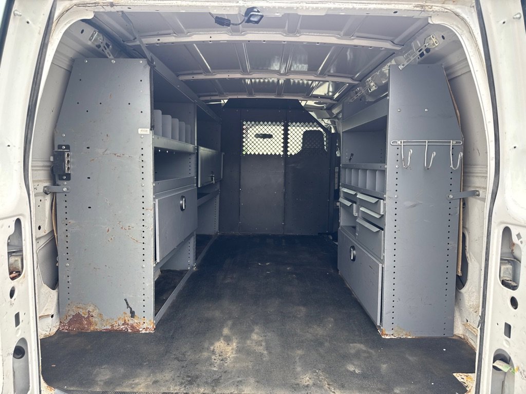 Used 2013 Ford E-250 and Econoline 250 image 13