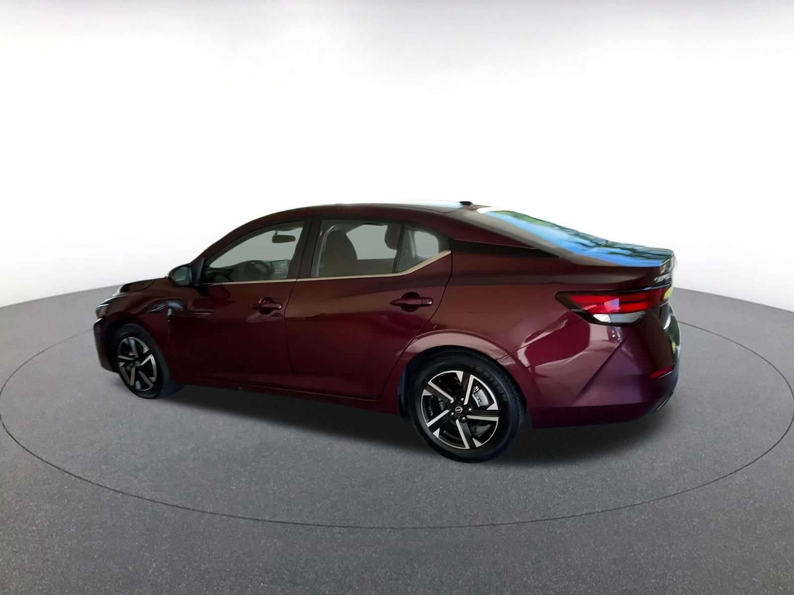 Used 2024 Nissan Sentra SV image 9