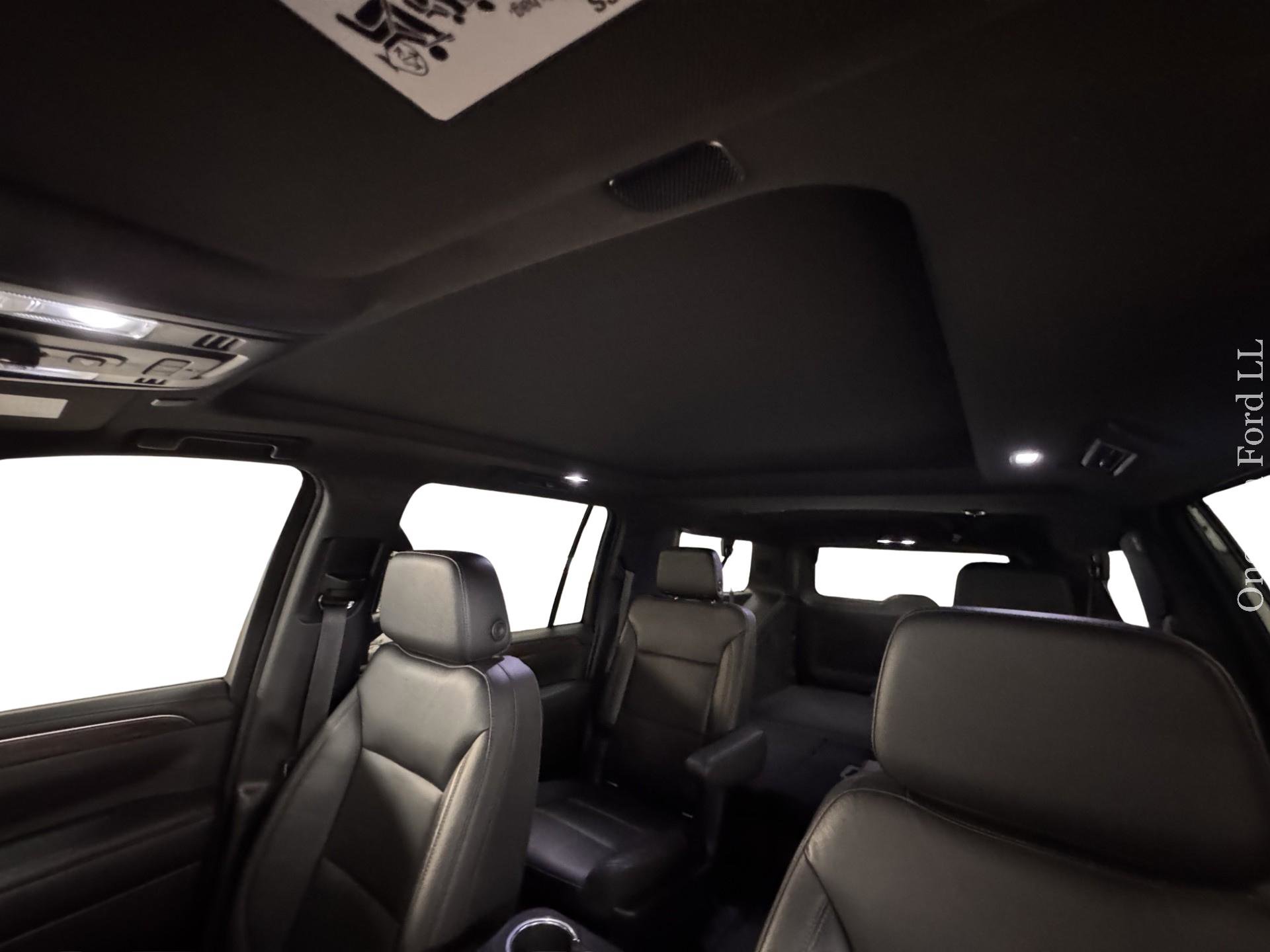 Used 2021 Chevrolet Suburban Z71 AWD/4WD image 15