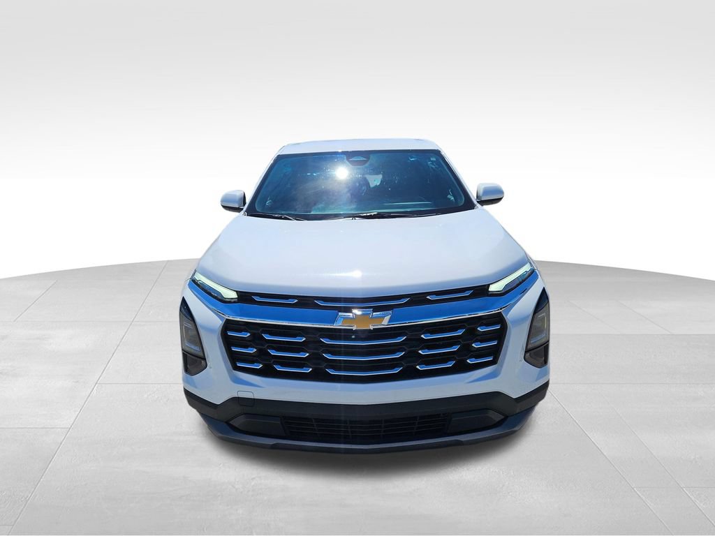 Used 2026 Chevrolet Equinox LT FWD image 3
