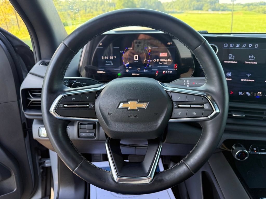 Used 2025 Chevrolet Silverado EV LT AWD/4WD image 26