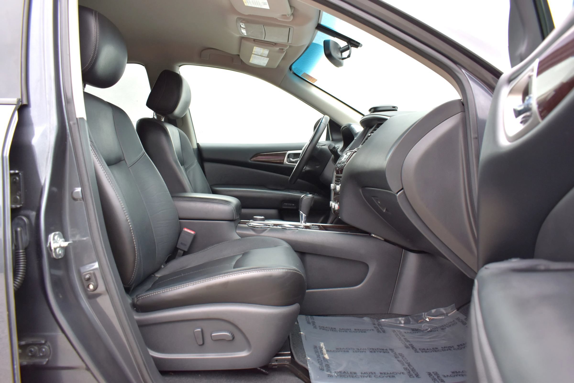 Used 2013 Nissan Pathfinder SL w/ Cargo Pkg AWD/4WD image 29