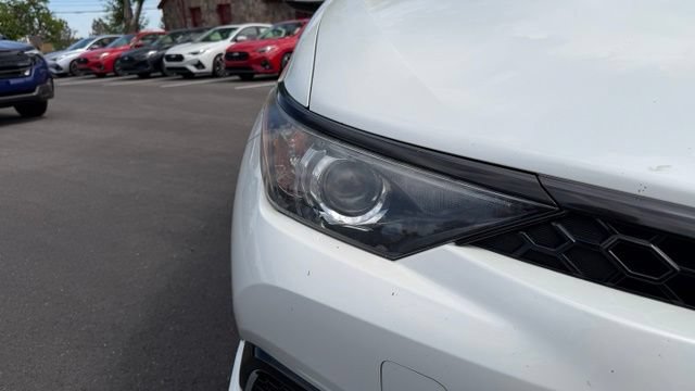 Used 2018 Toyota Corolla iM w/ Carpet Mat Package (TMS) FWD image 7