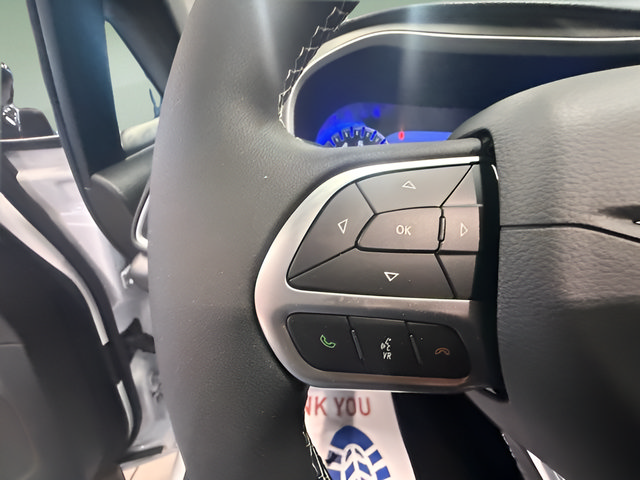 New 2027 Chrysler Pacifica Select FWD image 13