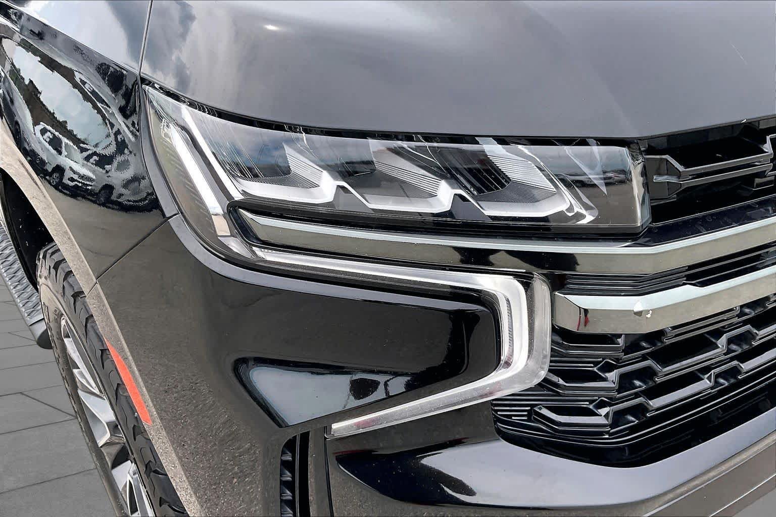 Used 2022 Chevrolet Tahoe Z71 w/ Z71 Off-Road Package AWD/4WD image 27