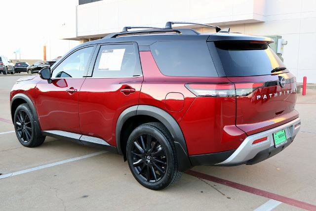 Certified 2024 Nissan Pathfinder SL w/ Cargo Package image 9