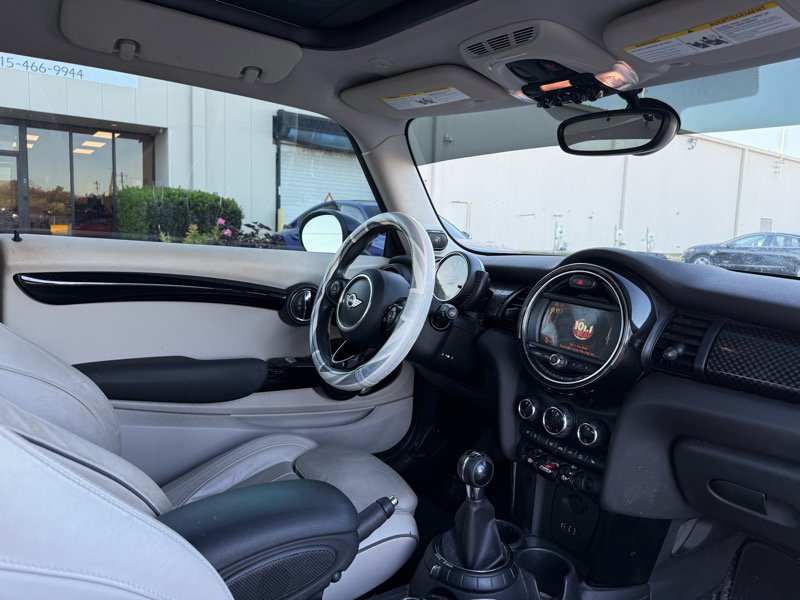 Used 2017 MINI Cooper S image 25