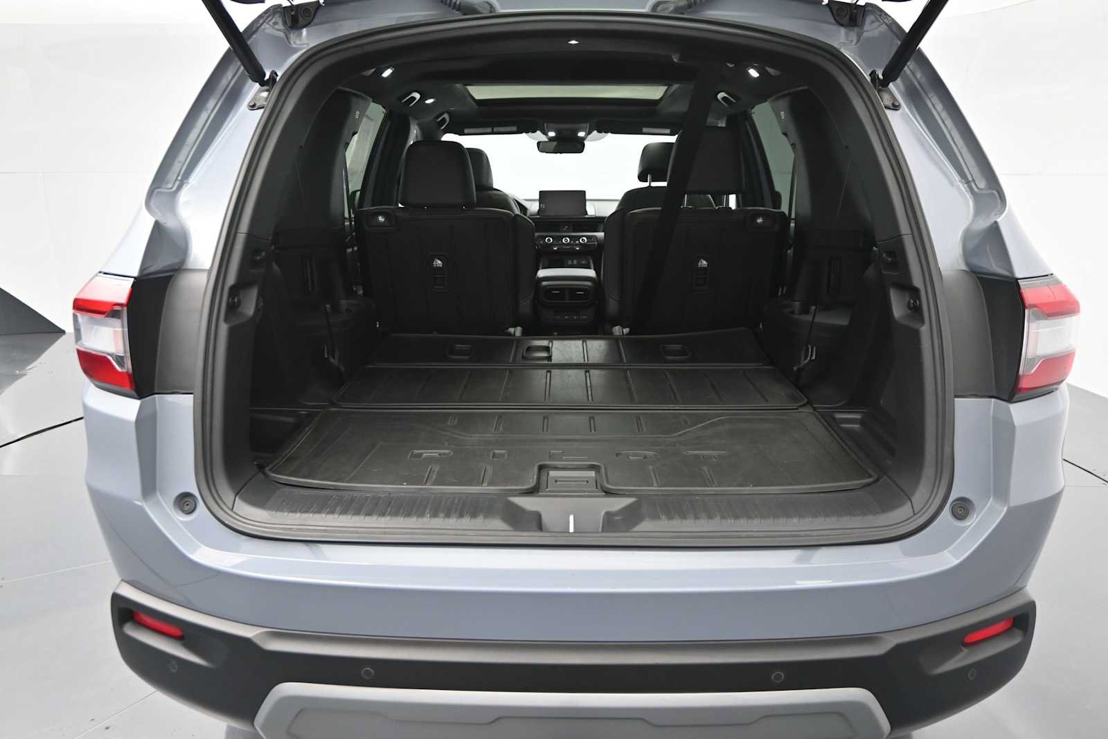 Used 2024 Honda Pilot TrailSport image 7