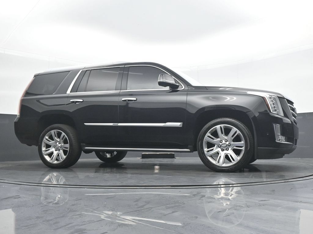 Used 2019 Cadillac Escalade Luxury AWD/4WD image 33