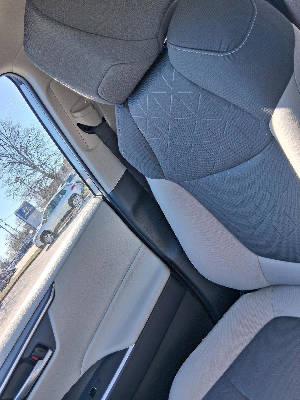 Used 2024 Toyota RAV4 XLE image 18